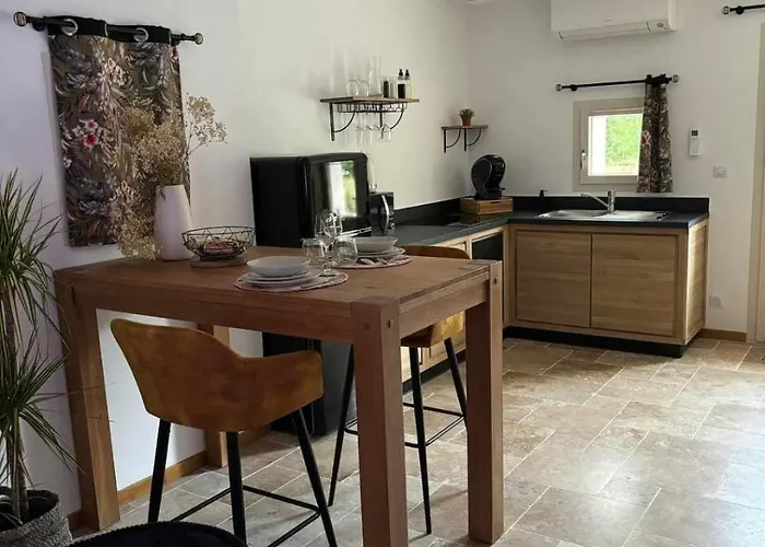 Nature Au Château Du Pré Neuf * Etriche